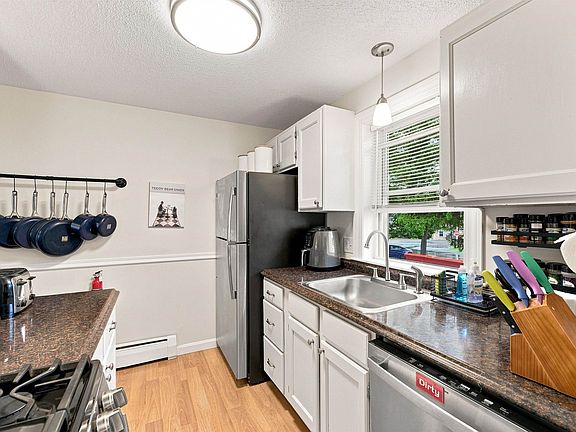 5th image of 12 Vinton Drive