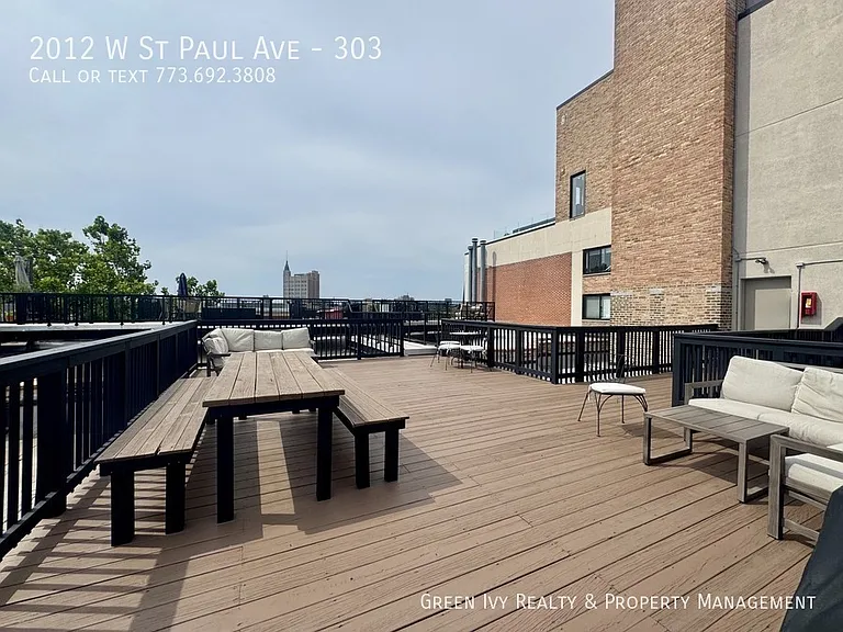 2012 W Saint Paul Ave #303 — Photo 15
