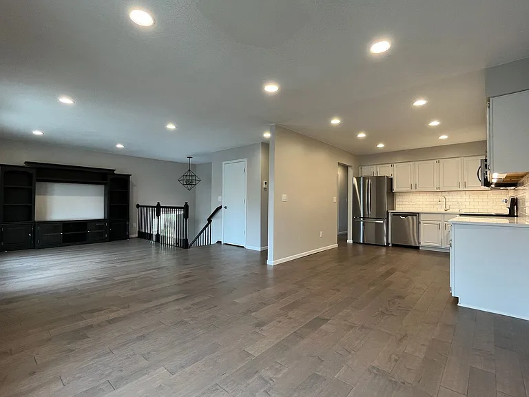 2257 Oregon Ct — Photo 5
