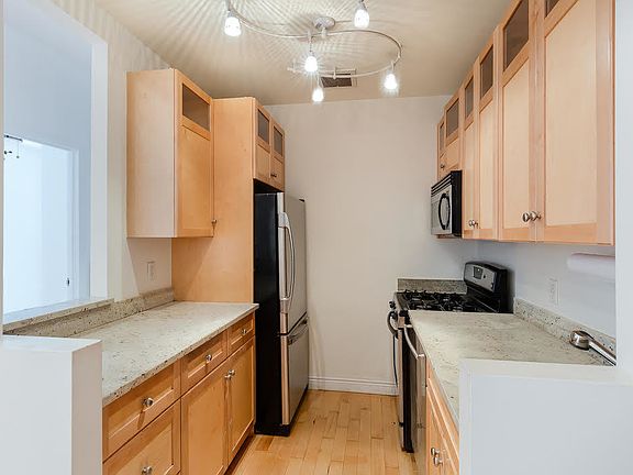 4th image of 60 Tiffany Pl APT 1A
