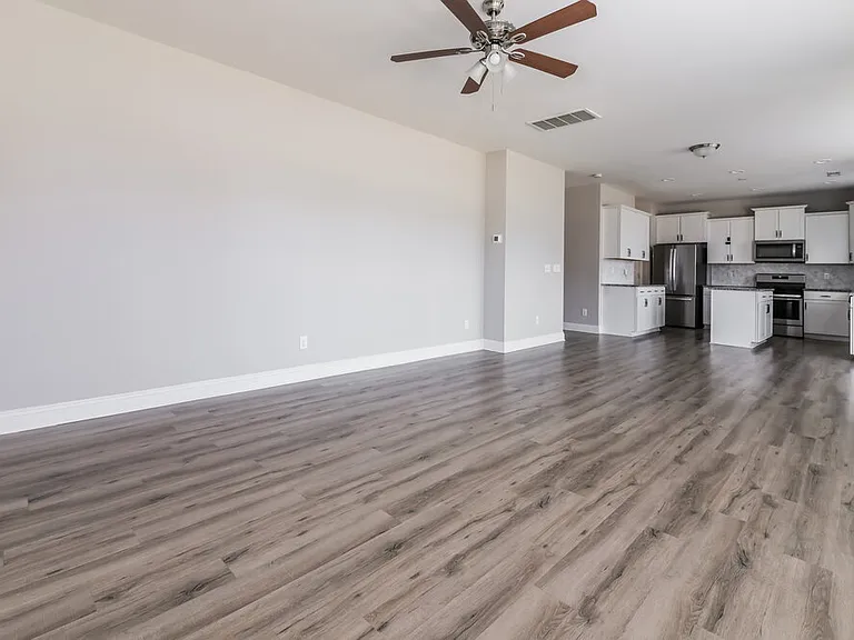 504 Willow Breeze Ct — Photo 5
