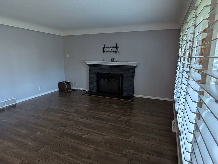 6228 Newton Ave S — Photo 12