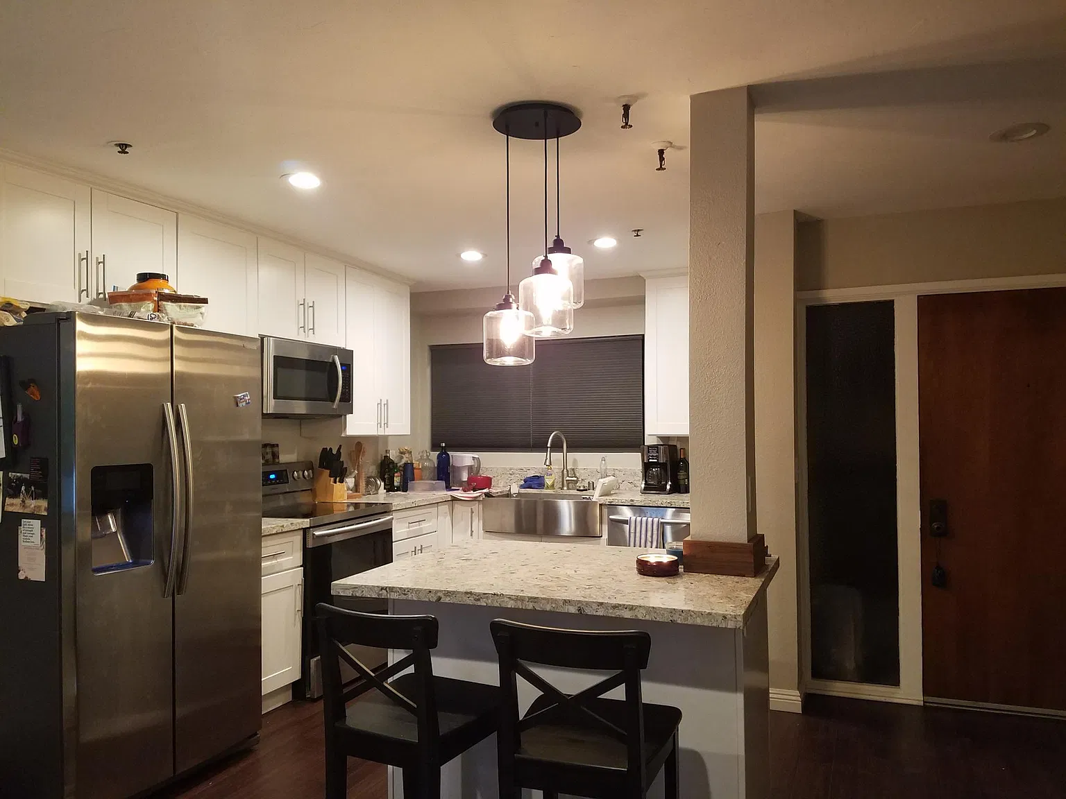 881 Thomas Ave — Photo 2