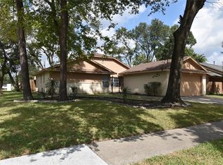 2803 Forestbrook Dr, Spring, TX 77373