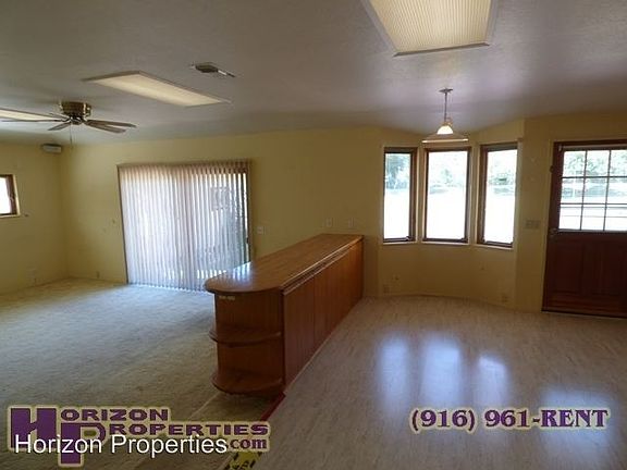 3rd image of 8743 Phoenix Ave