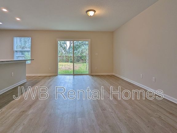 5th image of 8629 Osteen St