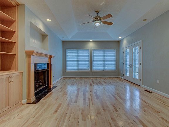 5th image of 111 Sedgefield Ln