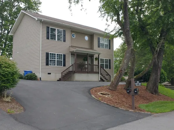 121 Owen St, Brevard, NC 28712