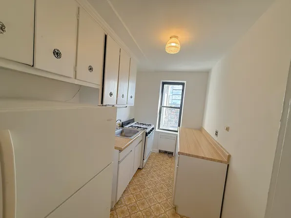 170-06 Crocheron Avenue image 2 of 3