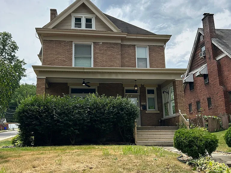 930 Ridge Ave — Photo 4