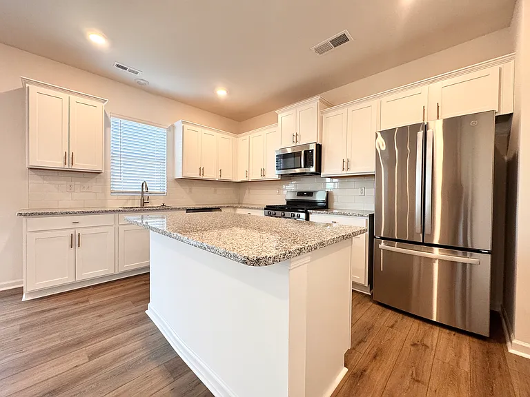 699 Kitfox Dr NW — Photo 8
