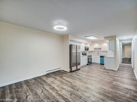 5th image of 1117 Leavitt Ave APT 110