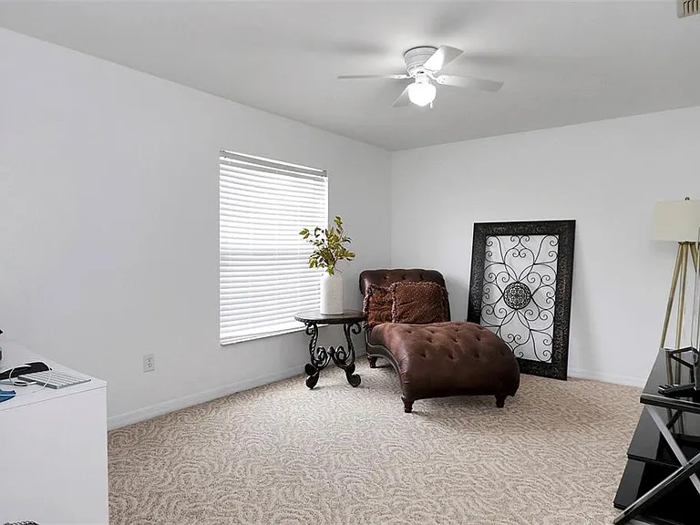 10648 SW 38th Ave — Photo 7