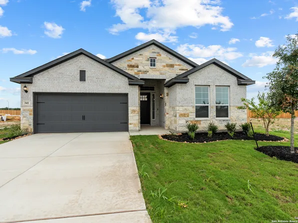 341 Mountain Oak, Castroville, TX 78009