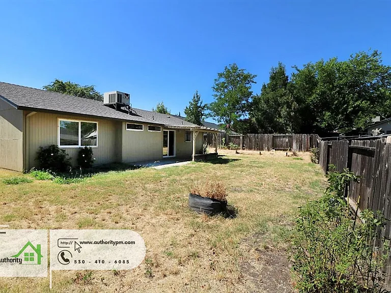 3657 Santa Rosa Way — Photo 21