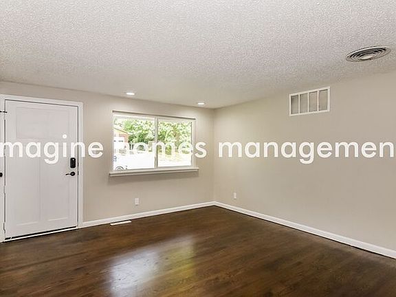 4th image of 7413 N Highland Ave