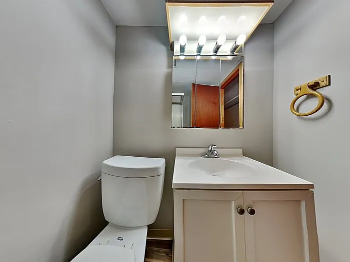 1218 Skillman Ave E — Photo 25