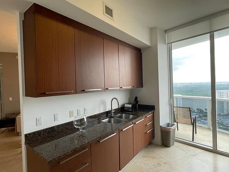 15901 Collins Ave #25F — Photo 6