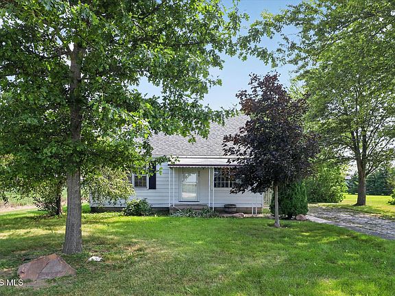 2nd image of 4214 Kilburn Rd