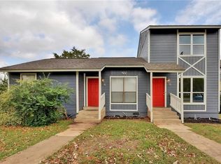 122 Hillside Dr, Elgin, TX 78621