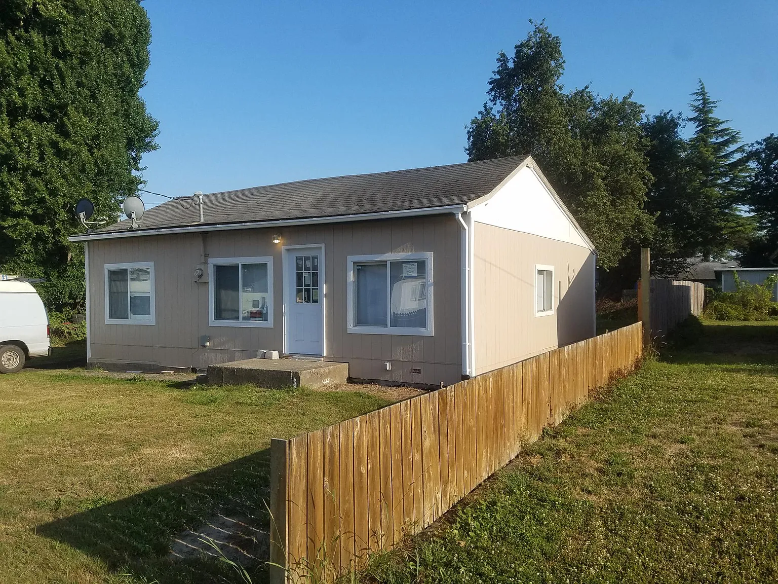 3 bed, 928 sqft, $1,750 — Photo 2