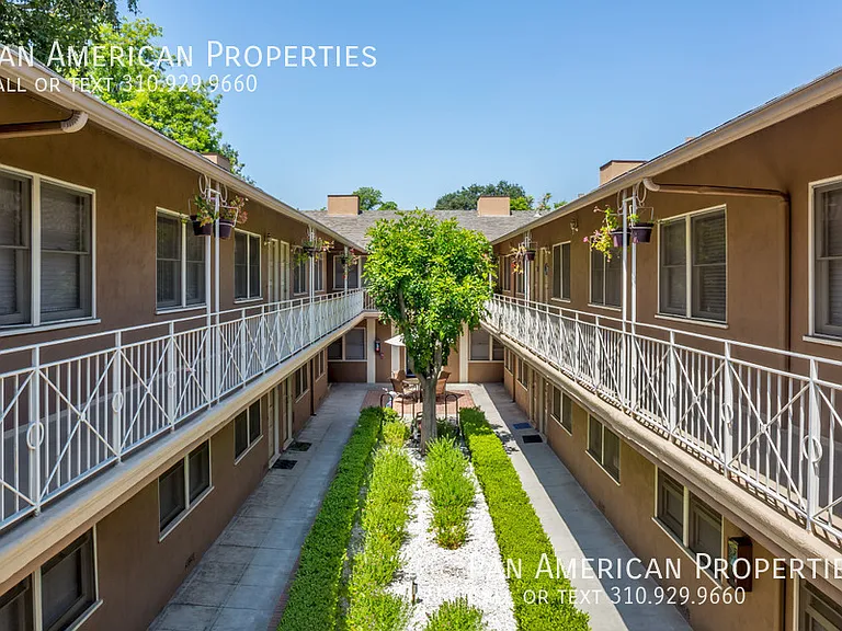 335 S Los Robles Ave #R — Photo 24