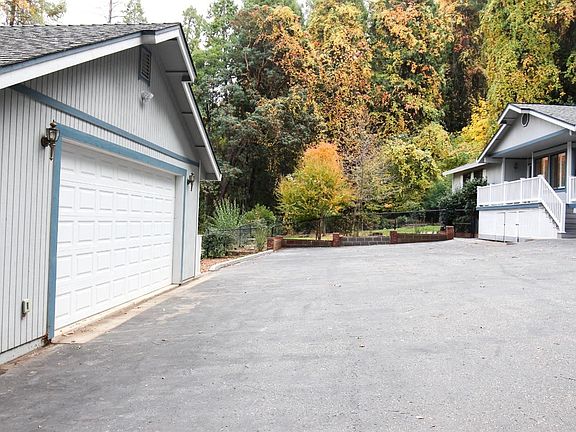 3rd image of 5247 Cold Springs Dr