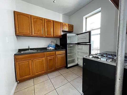 Rented by Lang Realty LLC | media 3