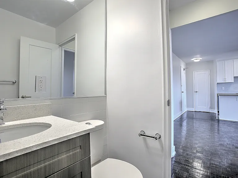 806 Kennedy Rd — Photo 48