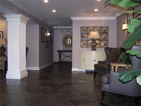 4th image of 1100 Delaney Ave #306
