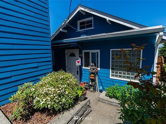 5th image of 1515 Markham Ave NE