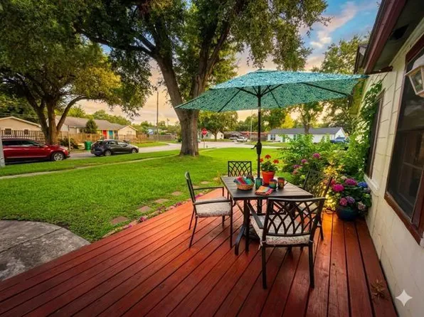 8409 Montridge Dr, Houston, TX 77055