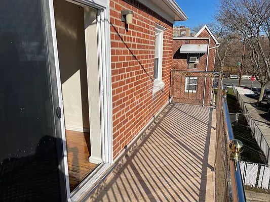 Rented by MOVING KEYZ REALTY | media 2