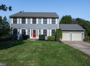 206 Amberfield Dr, Mount Laurel, NJ 08054