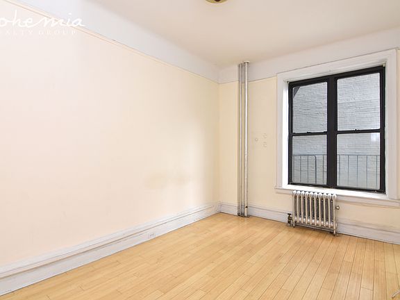 5th image of 676 Riverside Dr APT 4B