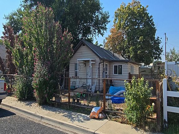 2nd image of 438 11th St