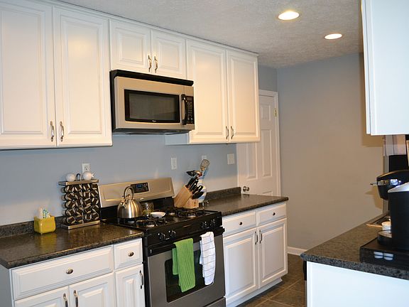 4th image of 3767 Prospect Ave