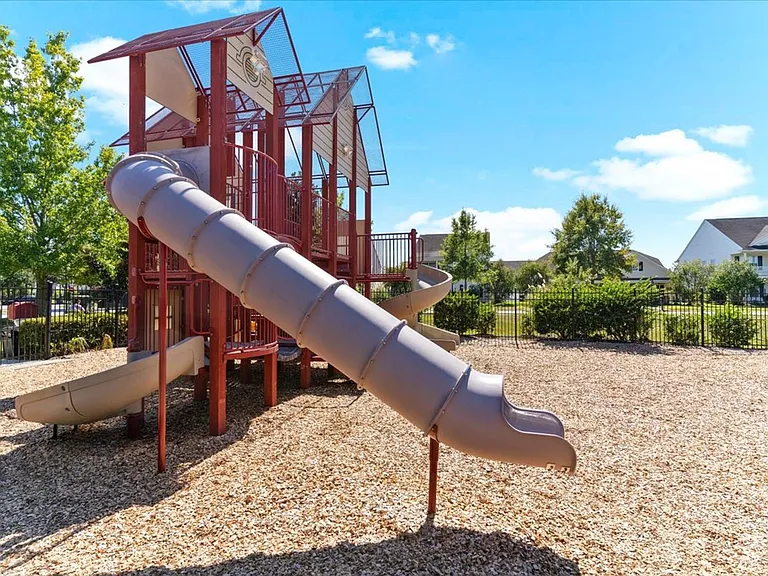 4 Gardenia Dr — Photo 49