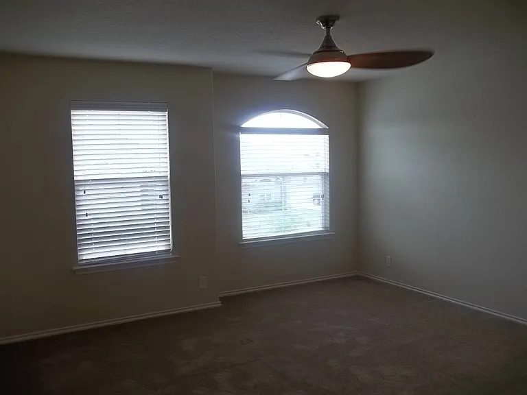 9731 Common Law — Photo 20