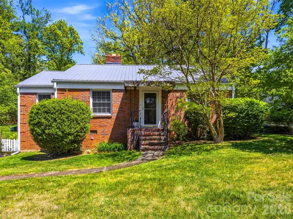 28 Canterbury Rd, Asheville, NC 28805