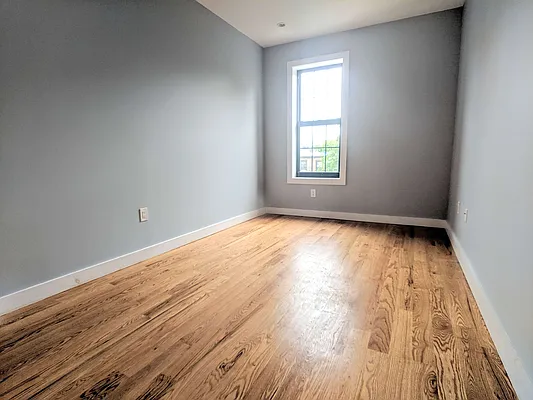 Rented by EXR | media 13