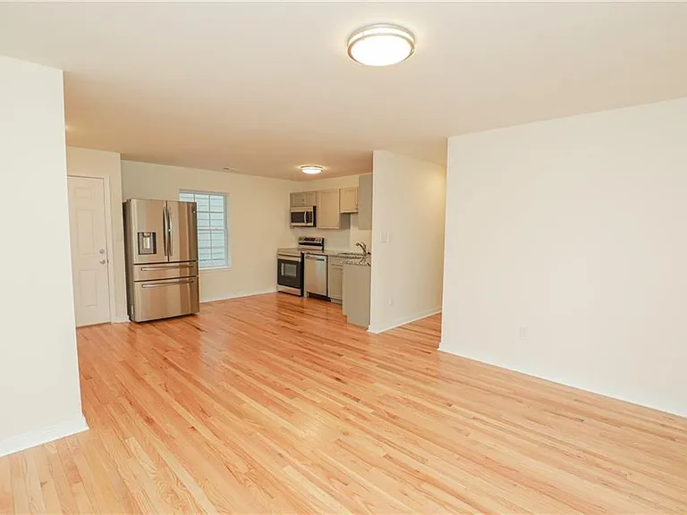 120 Lipscomb St — Photo 7
