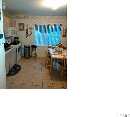 2nd image of 8 Dogwood Dr