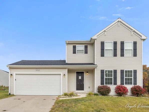 10841 Carmen Oak Dr, Lowell, MI 49331