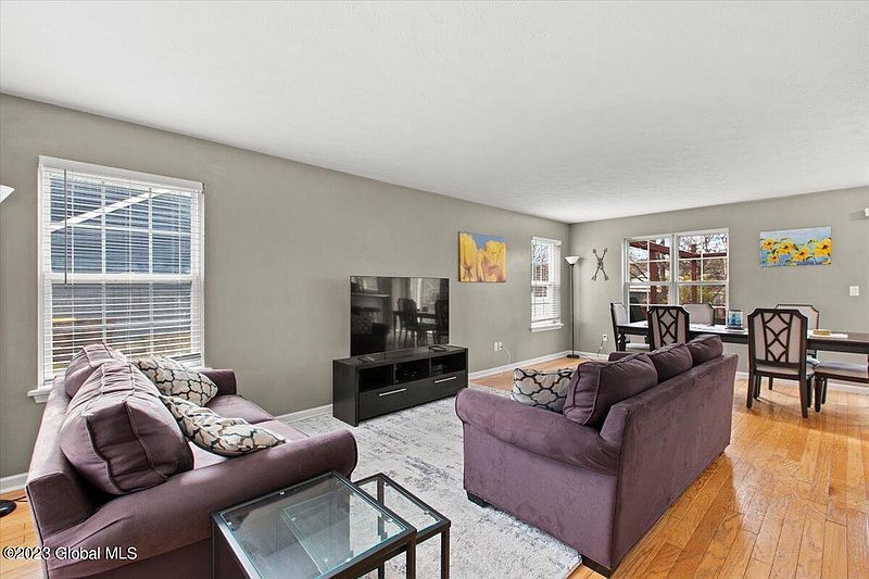 5th image of 719 Adams Circle