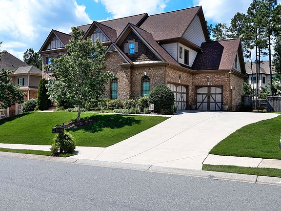 2nd image of 122 Three Branches Dr
