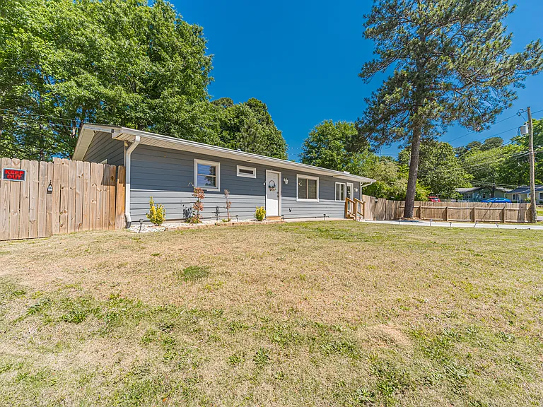 2390 Brackett Rd SW — Photo 58