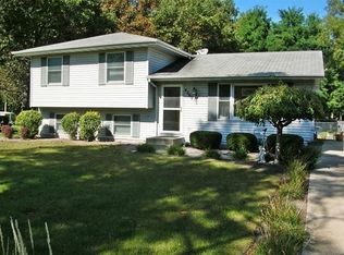 4260 Marquette Rd, Lake Station, IN 46405
