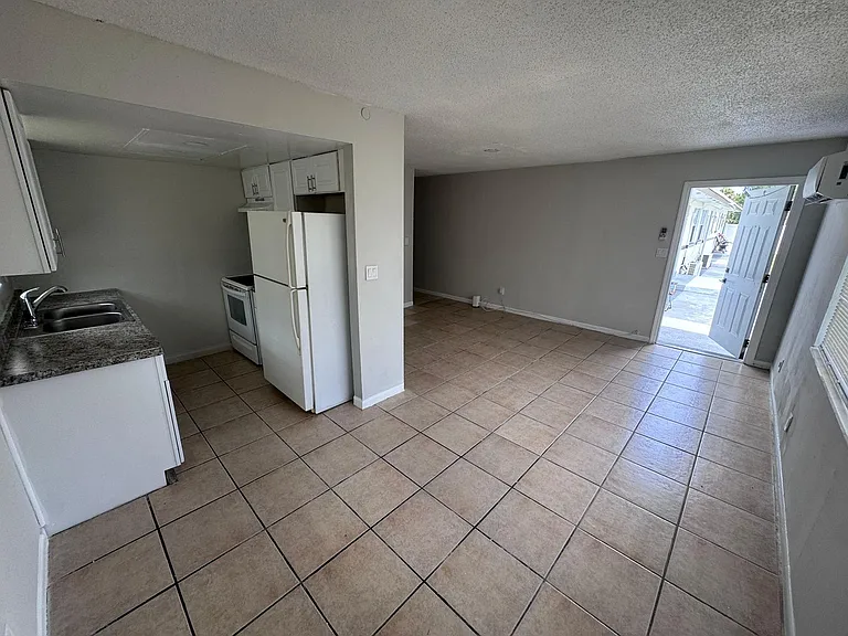 1885 40th Ave — Photo 13