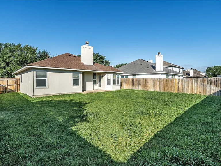 3715 Westfield Dr — Photo 17